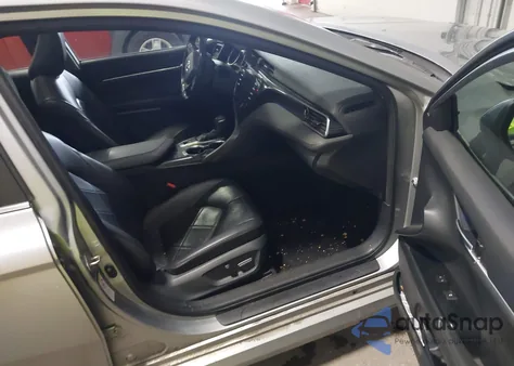 2019 Toyota Camry Xle z USA, uszkodzony, nr VIN 4T1B11HK0KU741970